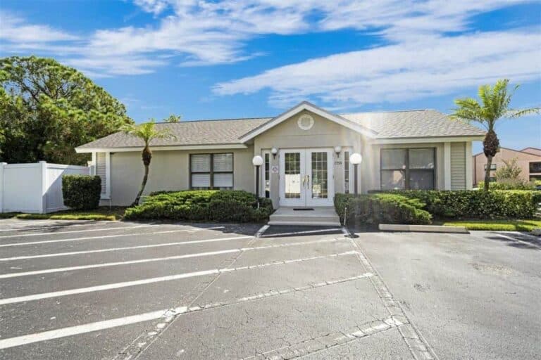 Eagle Creek Condos in Palm Aire Sarasota, FL. - Clubhouse