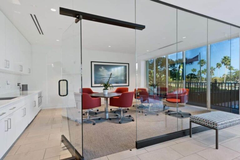 Embassy House Condos in Downtown Sarasota, FL. - Meeting Room