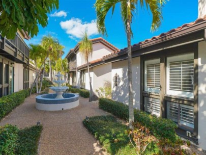 Embassy Villas Condos in Lido Key Sarasota, FL. - Fountain in Courtyard