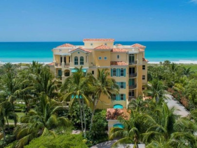 En Provence Condos in Longboat Key, FL. - Aerial