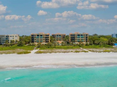 En Provence Condos in Longboat Key, FL. - Pool