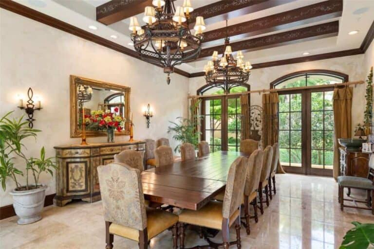 En Provence Condos in Longboat Key, FL. - Clubroom
