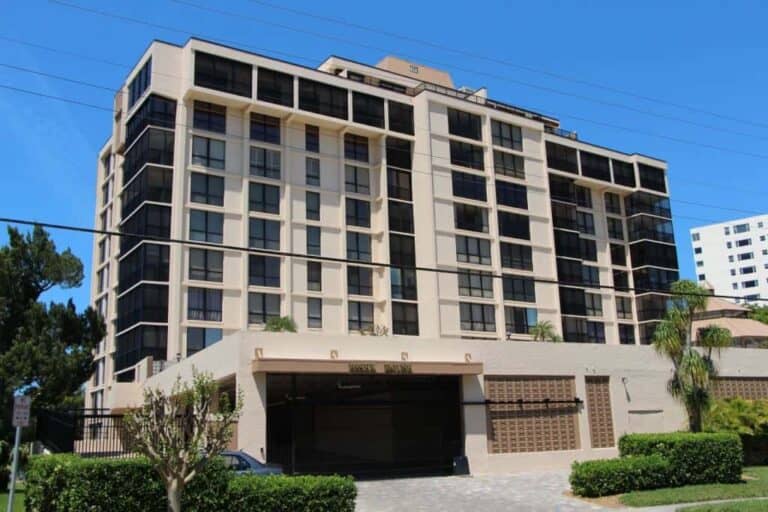 Essex House Condos in Downtown Sarasota, FL. - Building