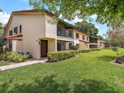 Gardens At Palm Aire Condos in Sarasota, FL. - Condo Building