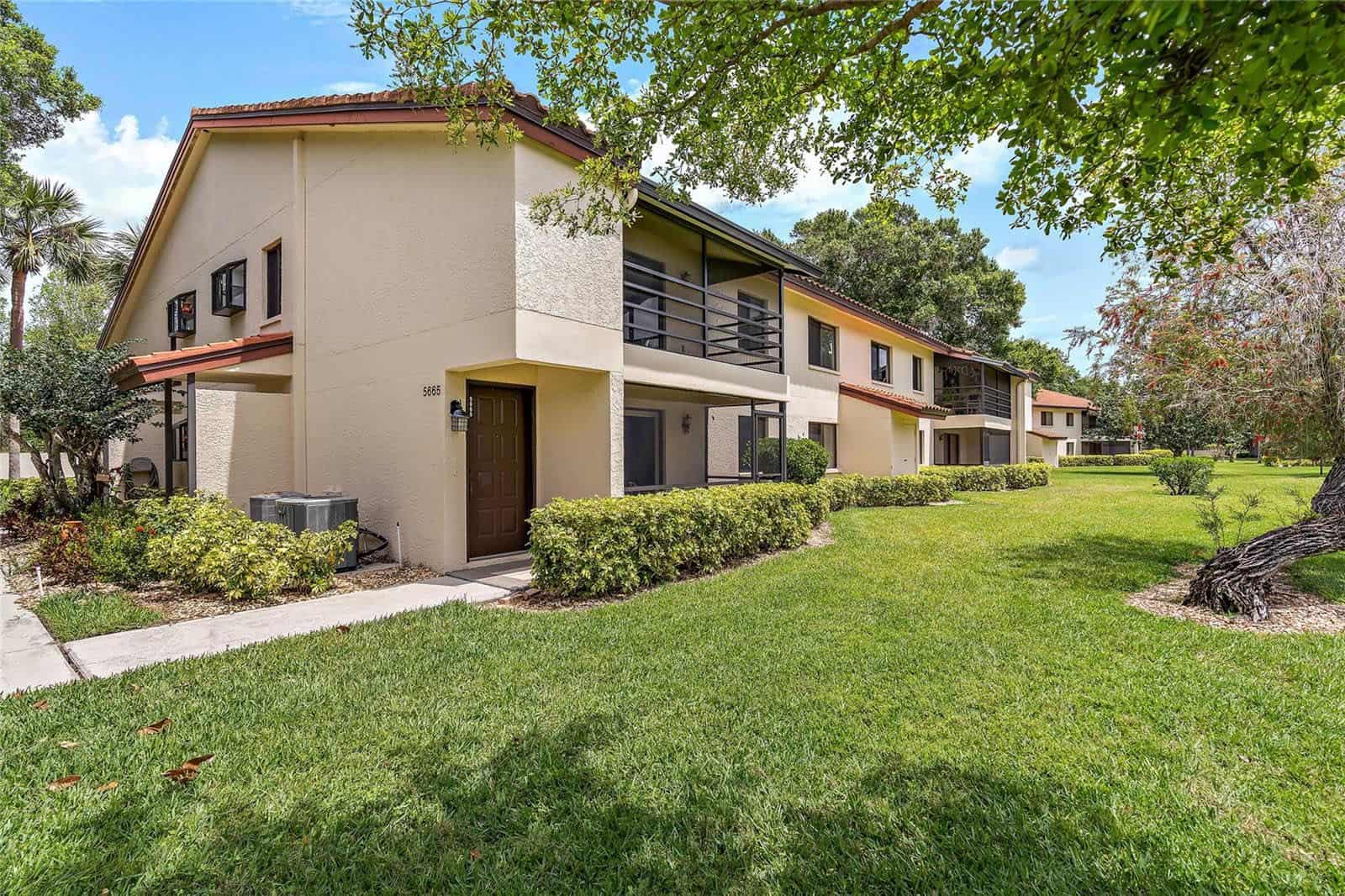 Gardens At Palm Aire Condos For Sale in Sarasota, FL.