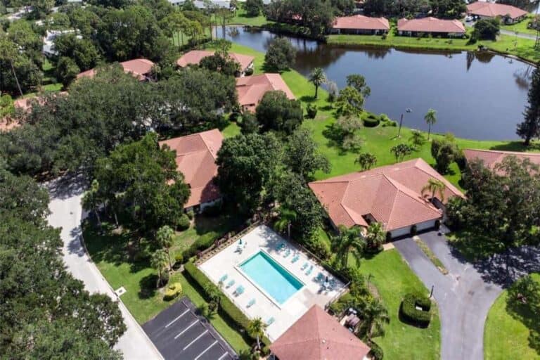 Golf Pointe Condos in Palm Aire Sarasota, FL. - Pool