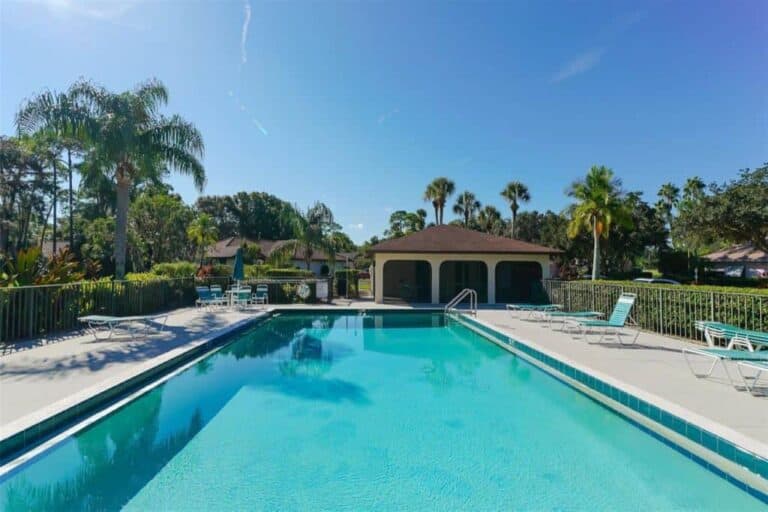 Golf Pointe Condos in Palm Aire Sarasota, FL. - Pool