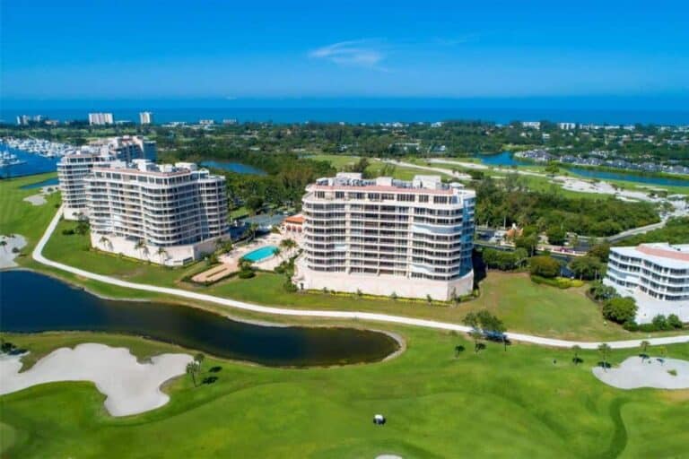Grand Bay Condos in Longboat Key, FL. - Grounds