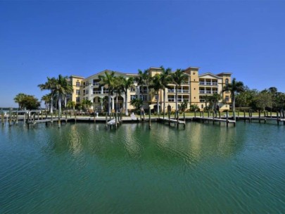 Grand Mariner Condos in Longboat Key, FL. - Waterfront Building