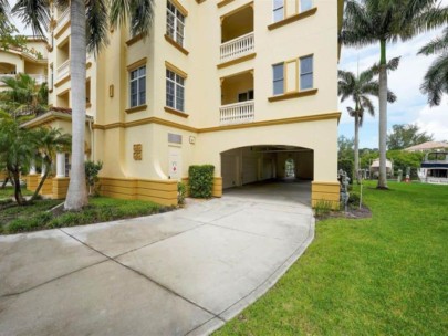 Grand Mariner Condos in Longboat Key, FL. - Garage