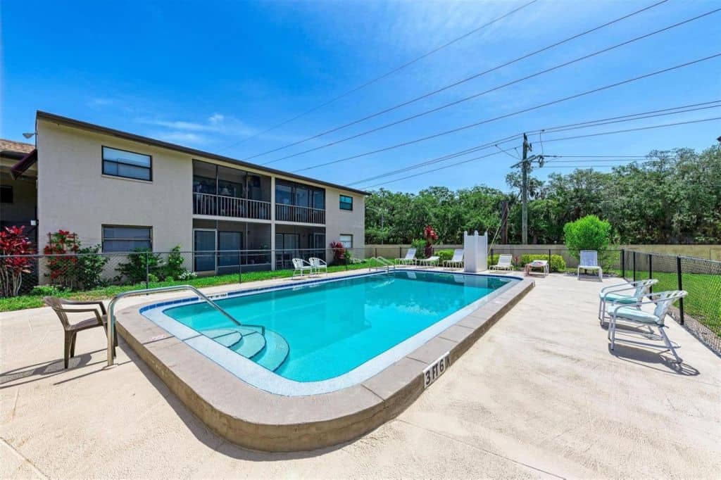 Gulf Gate Gardens Condos in Sarasota, FL. -  Pool