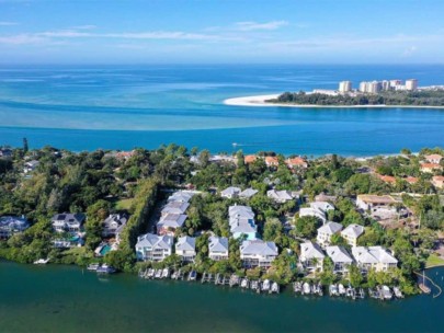 Hamilton Club Homes in Siesta Key, FL. - Aerial