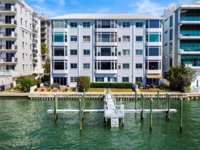 Harbor House Condos in Downtown Sarasota, FL. - Bayfront