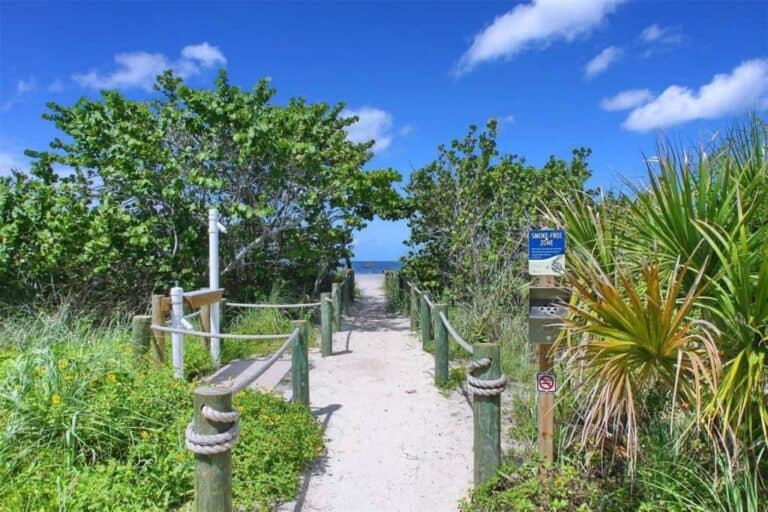 Hidden Bay Condos in Osprey FL. - Beach Access