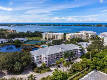 Hidden Bay Condos in Osprey FL. - Building