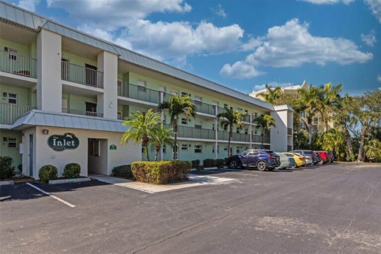 Inlet Condos in Siesta Key, FL. - Building