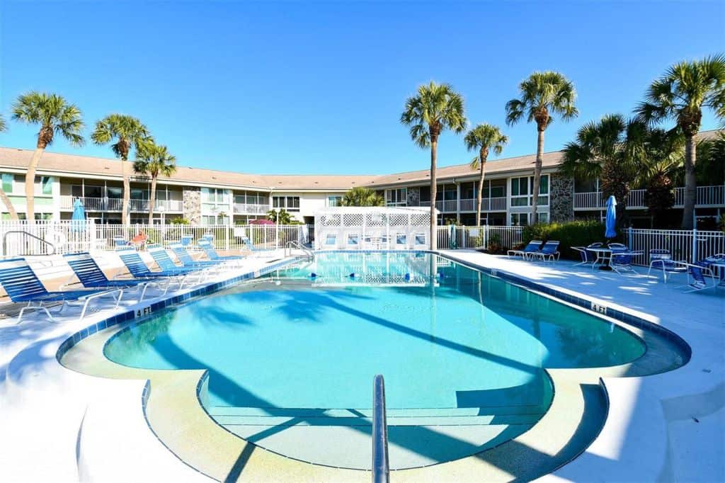 Kingston Arms Condos in Lido Key Sarasota, FL. - Pool