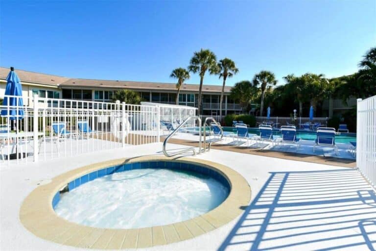 Kingston Arms Condos in Lido Key Sarasota, FL. - Spa