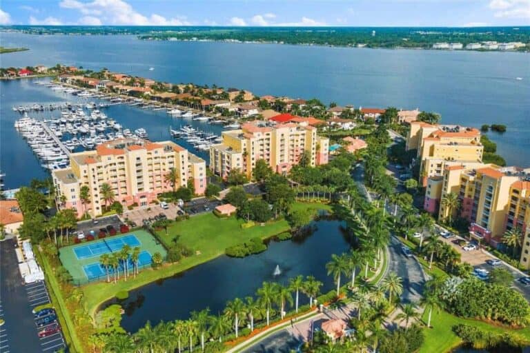 Laguna Condos in Riviera Dunes Palmetto, FL. - Building Aerial