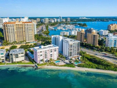 Le Chateau Condos in Downtown Sarasota, FL. - Waterfront Aerial