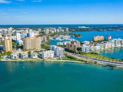 Le Chateau Condos in Downtown Sarasota, FL. - Waterfront