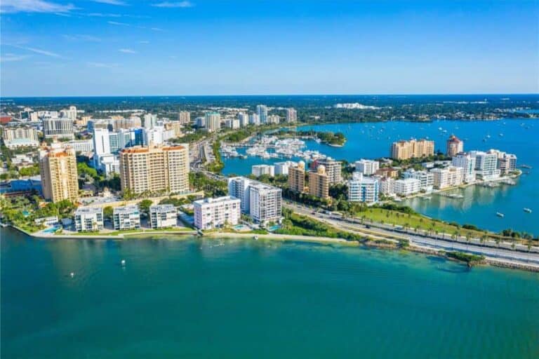 Le Chateau Condos in Downtown Sarasota, FL. - Waterfront