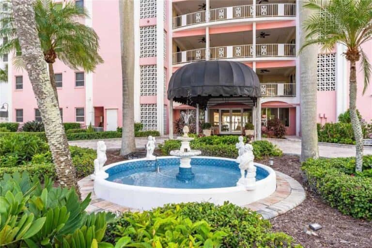 Le Chateau Condos in Downtown Sarasota, FL. - Entrance Fountain