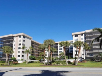 Lido Towers Condos in Lido Key Sarasota, FL. - Building