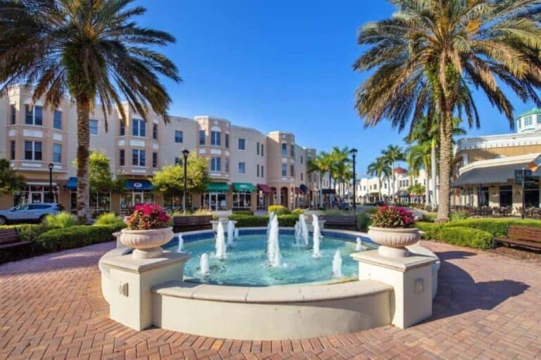 Lofts On Main Street Condos in Lakewood Ranch, FL. - Fountain