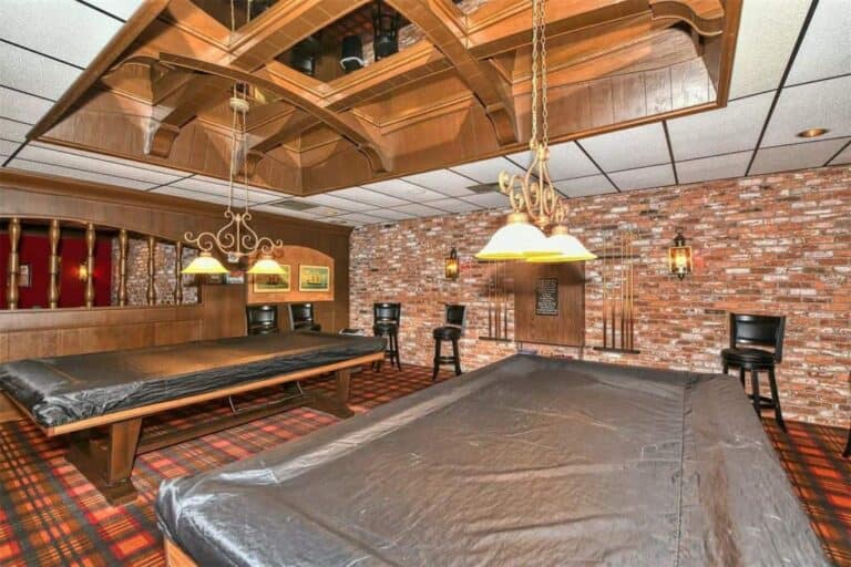 Longboat Harbour Condos in Longboat Key, FL. - Billards Room