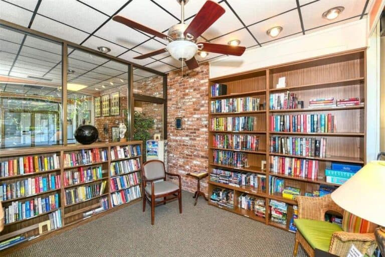 Longboat Harbour Condos in Longboat Key, FL. - Library