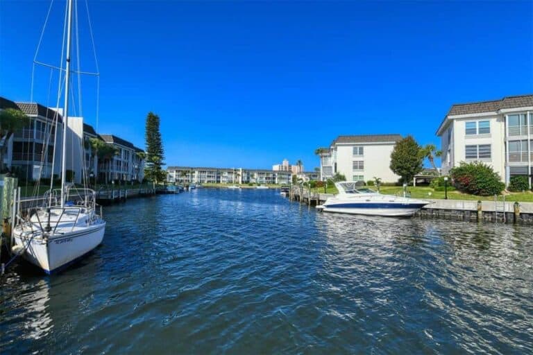 Longboat Harbour Condos in Longboat Key, FL. - Waterfront