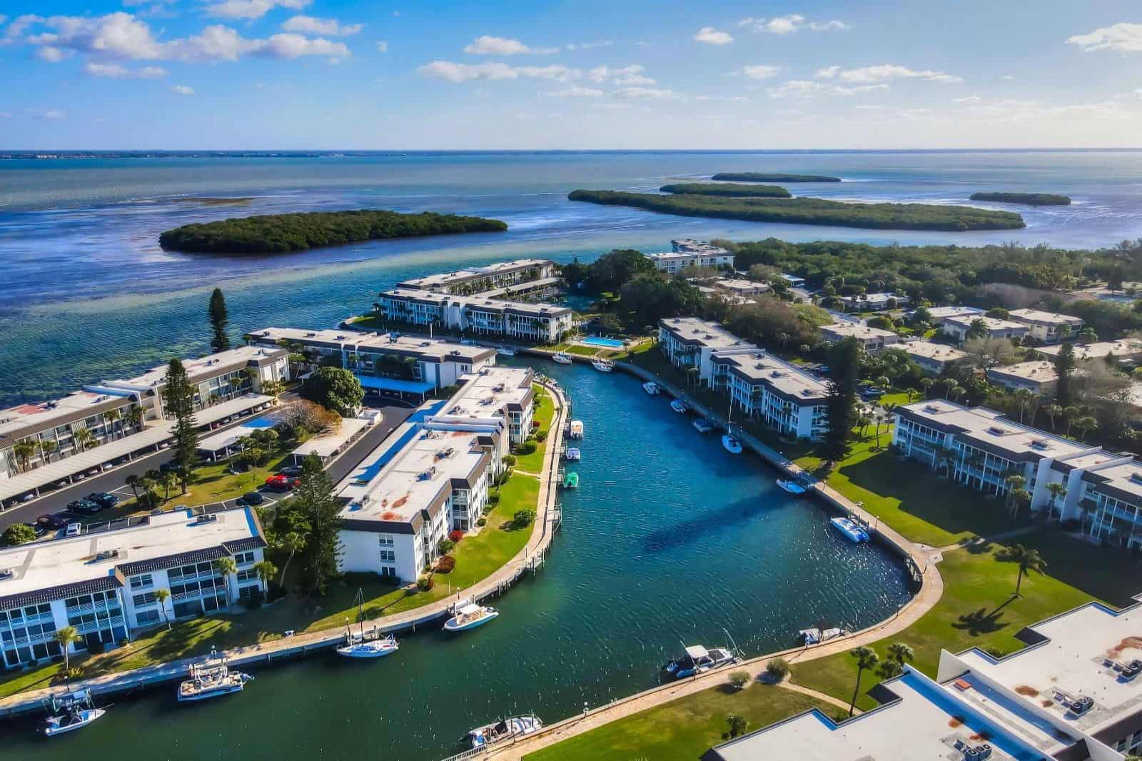 Longboat Harbour Condos For Sale in Longboat Key, FL.