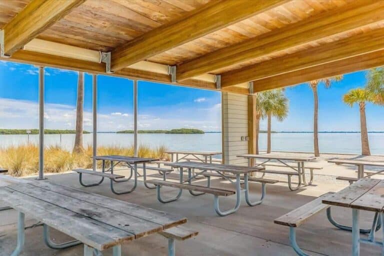 Longboat Harbour Towers Condos in Longboat Key, FL. - Pavilion