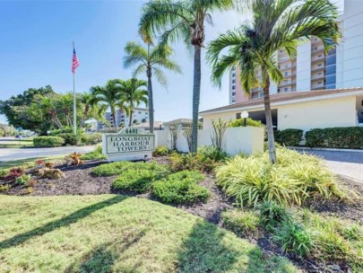 Longboat Harbour Towers Condos in Longboat Key, FL. - Entrance Sign