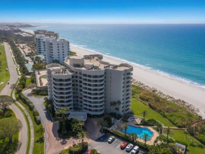 Longboat Key Club Condos in Longboat Key, FL. - Beach Aerial