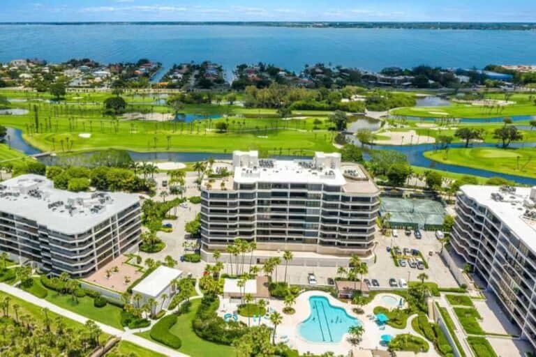 Longboat Key Club Condos in Longboat Key, FL. - Condo and Golf Course Views