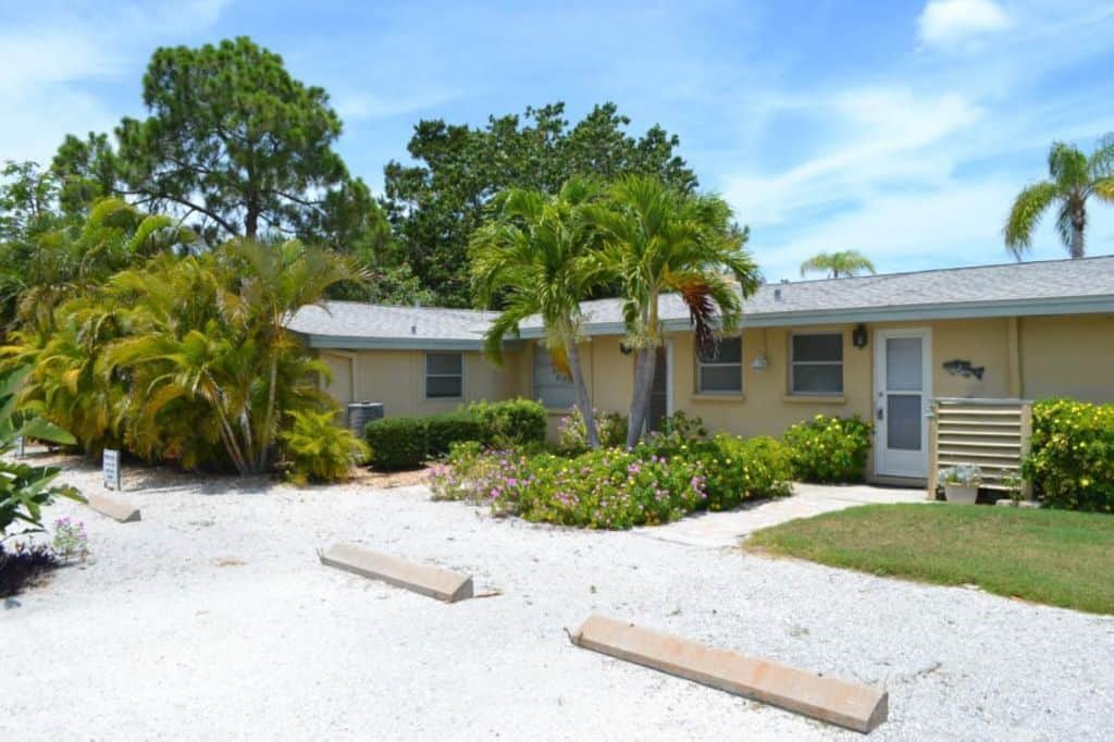 Longboat Pass Condos in Longboat Key, FL. - Condo Building