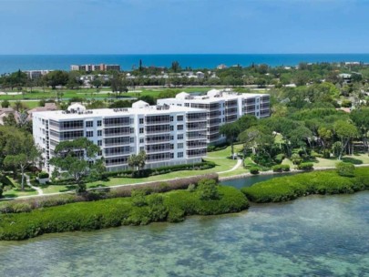 Marina Bay Condos in Longboat Key, FL. - Bay Front