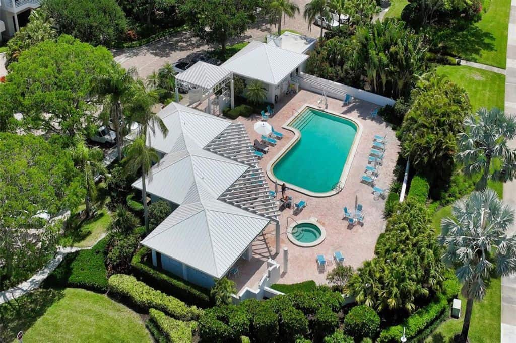 Marina Bay Condos in Longboat key - Pool Aerial