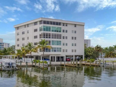 Marina View Condos in Downtown Sarasota, FL. - Building