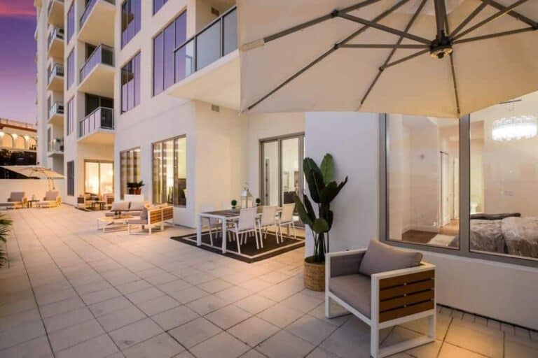 Mark Sarasota Condos in Downtown Sarasota, FL. - TErrace at Sunset