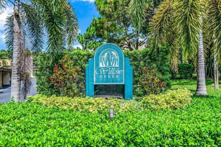 Meadows Condos in Sarasota, FL. - Willow Green Sign