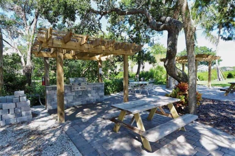Midnight Cove Condos in Siesta Key, FL. - BBQ Grilling Area