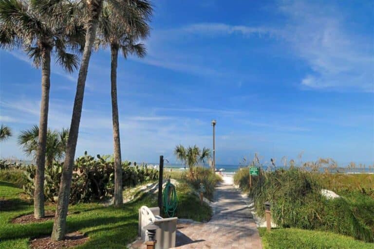 Midnight Cove Condos in Siesta Key, FL. - Beach Access