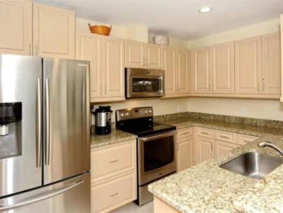 Midnight Cove Condos in Siesta Key, FL. - Clubhouse Kitchen