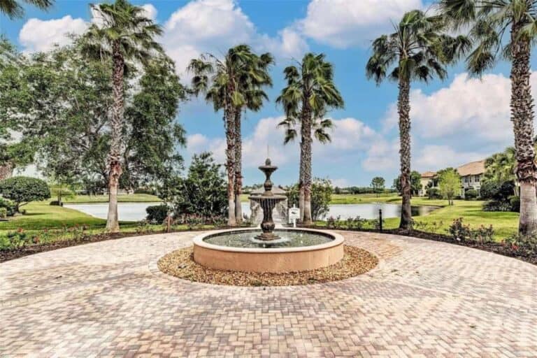 Miramar Condos in Lakewood Ranch, FL. - Fountain