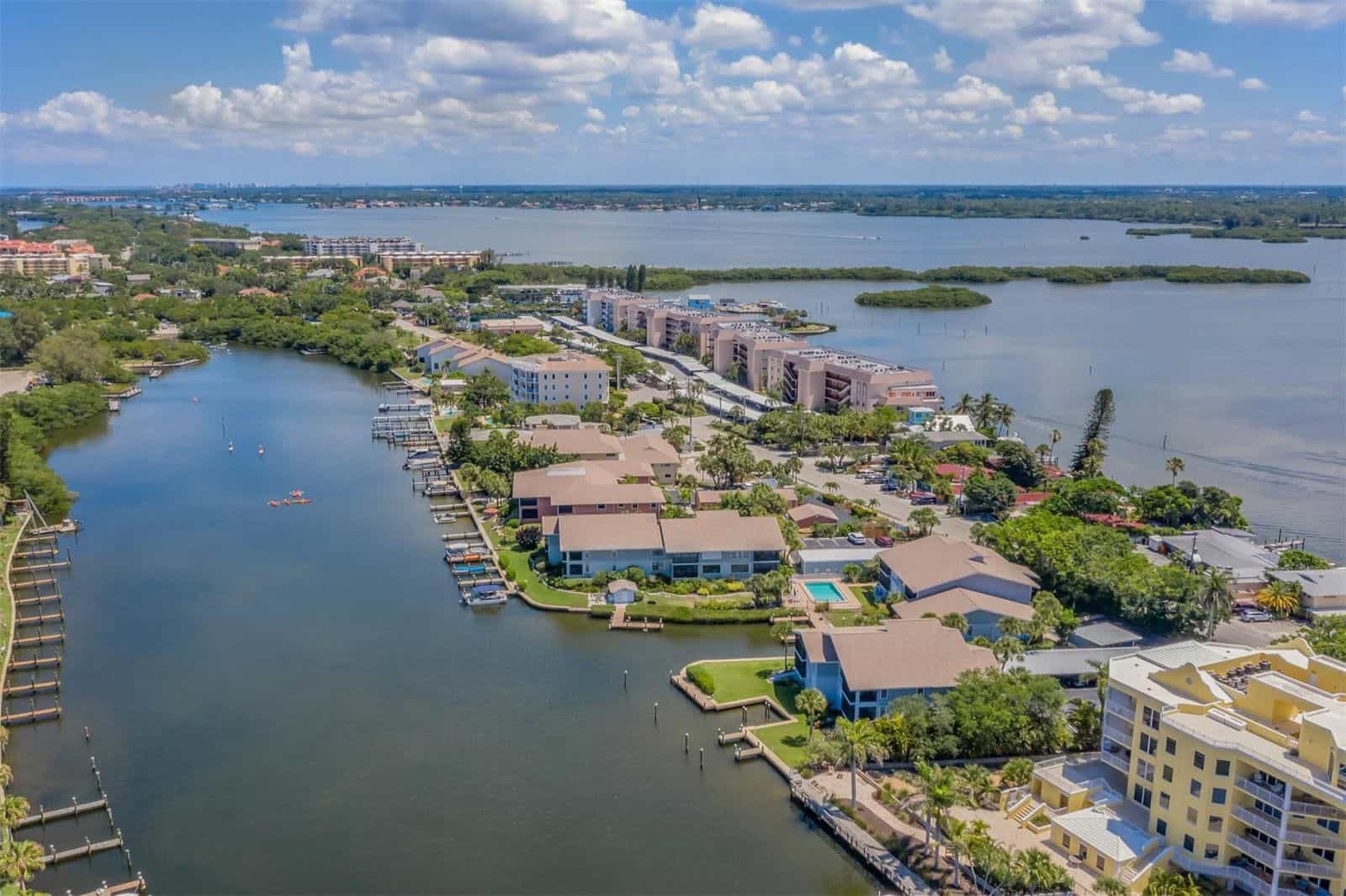 Moorings Condos For Sale in Siesta Key, FL.