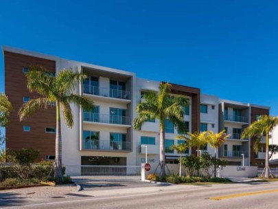 Oceane Condos in Siesta Key, FL. - Building