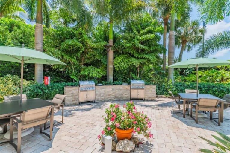 Orange Blossom Tower Condos in Downtown Sarasota, FL. - BBQ Grills